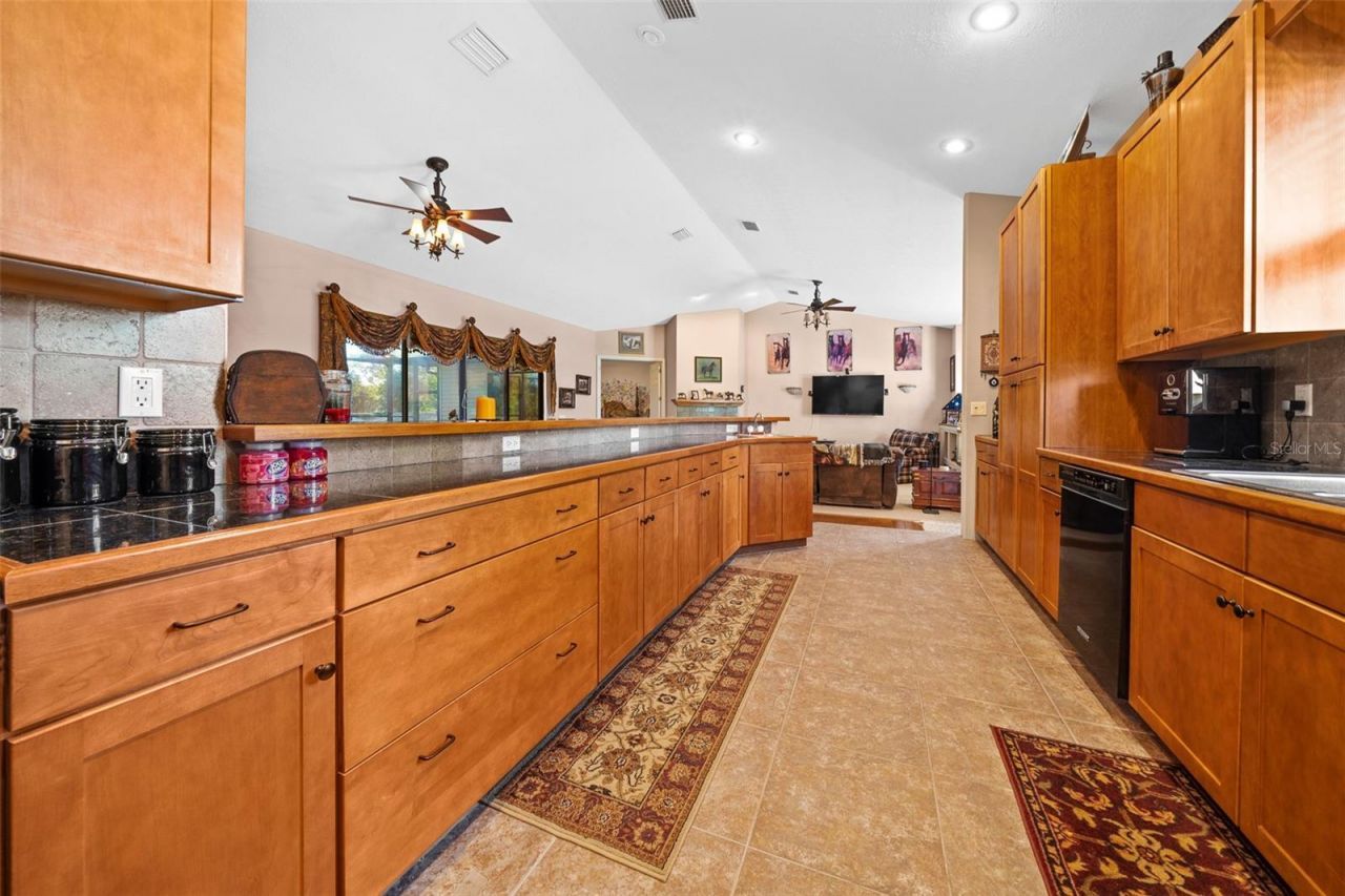 2050 NW 18th Street, Crystal River, FL 34428 Photo