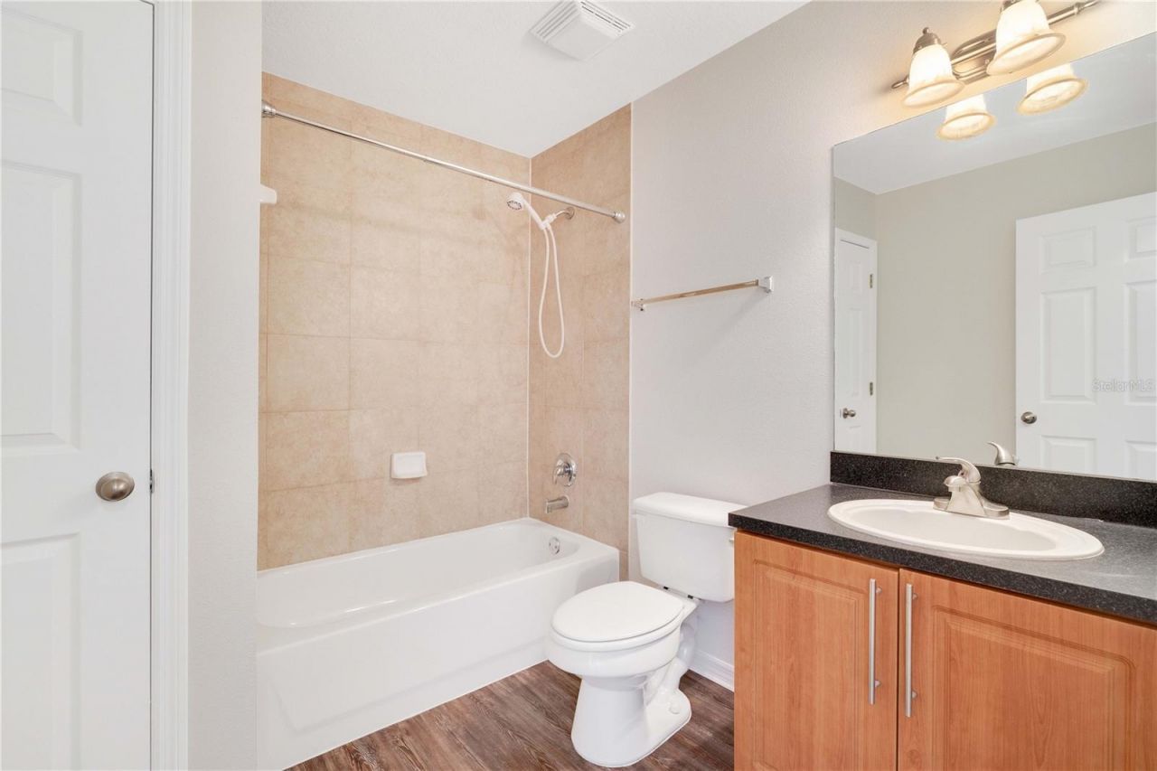 145 N Pearl Lake Causeway , Unit 202, Altamonte Springs, FL 32714 Photo