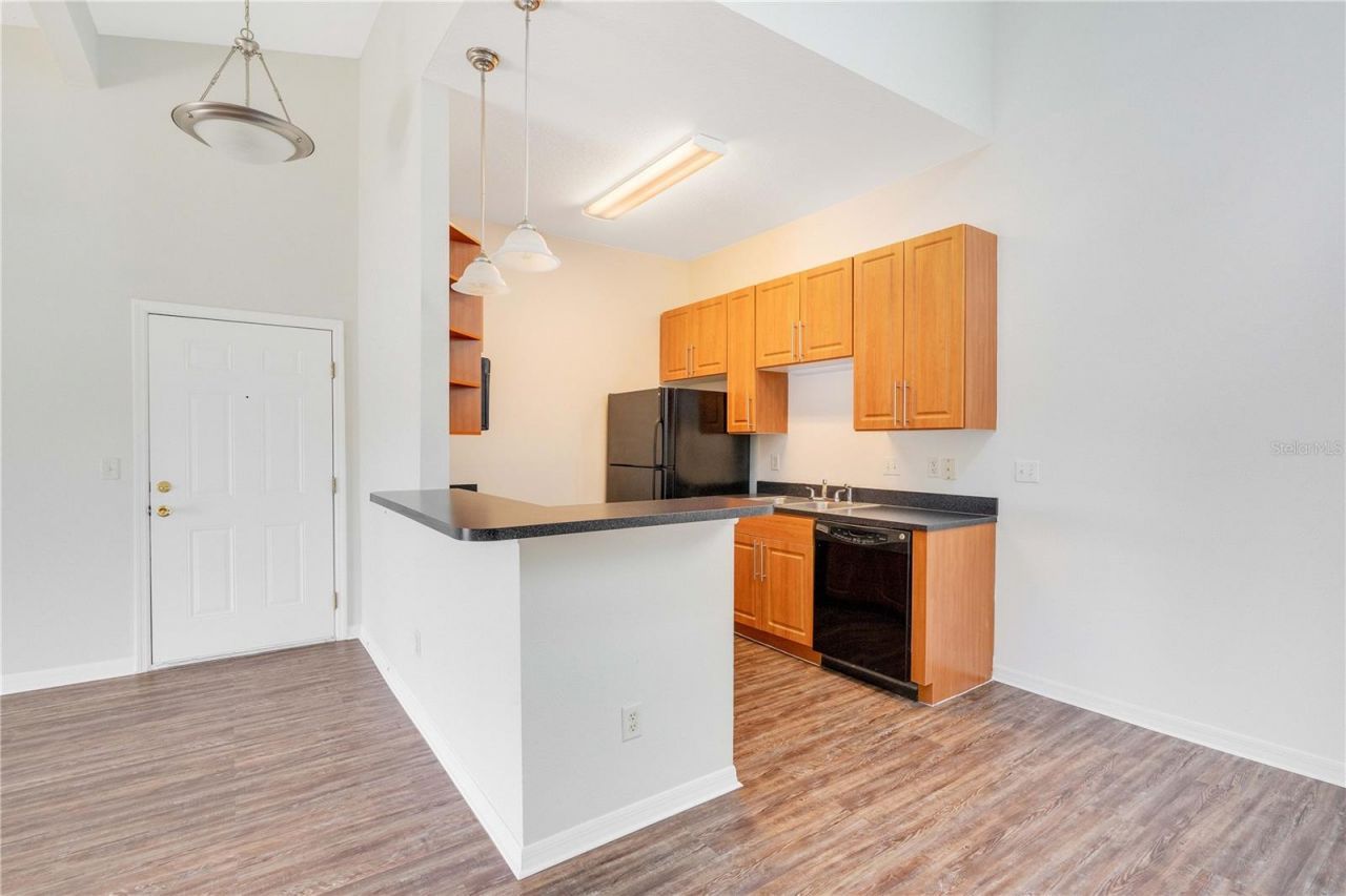 145 N Pearl Lake Causeway , Unit 202, Altamonte Springs, FL 32714 Photo