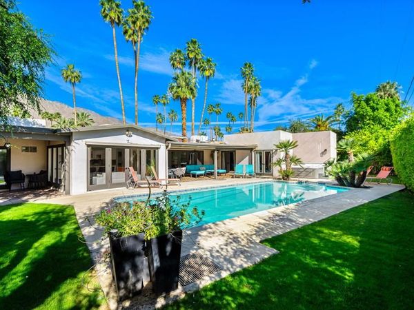 1090 S Calle De Maria, Palm Springs, CA 92264