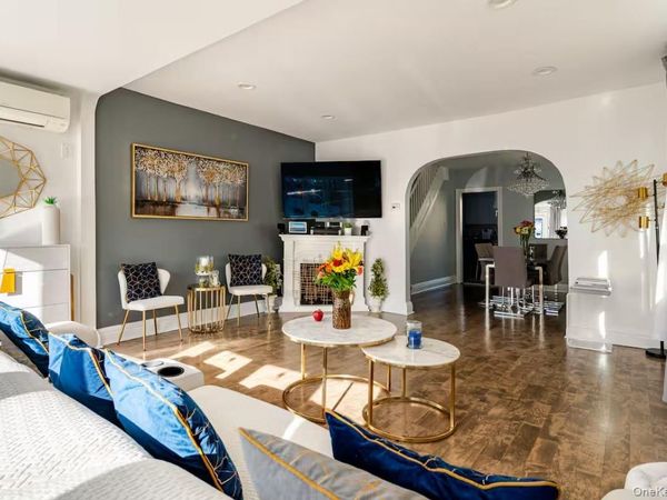 151-05 20th Road 20th, Whitestone, NY 11357