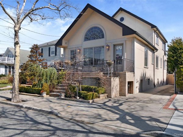 418 Beach 145th Street, Neponsit, NY 11694