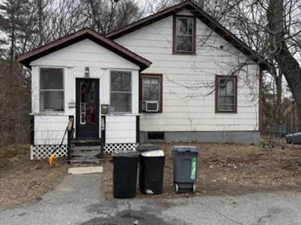 17 B St, Chelmsford, MA 01824