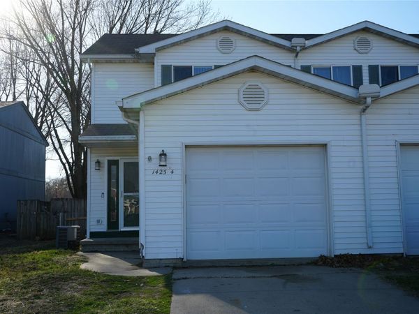 1425 S 5th Street, Unit 4, Carlisle, IA 50047