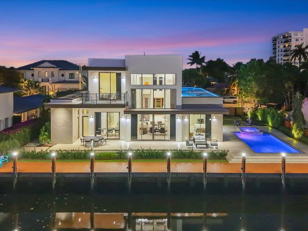 5211 NE 32nd Avenue, Fort Lauderdale, FL 33308