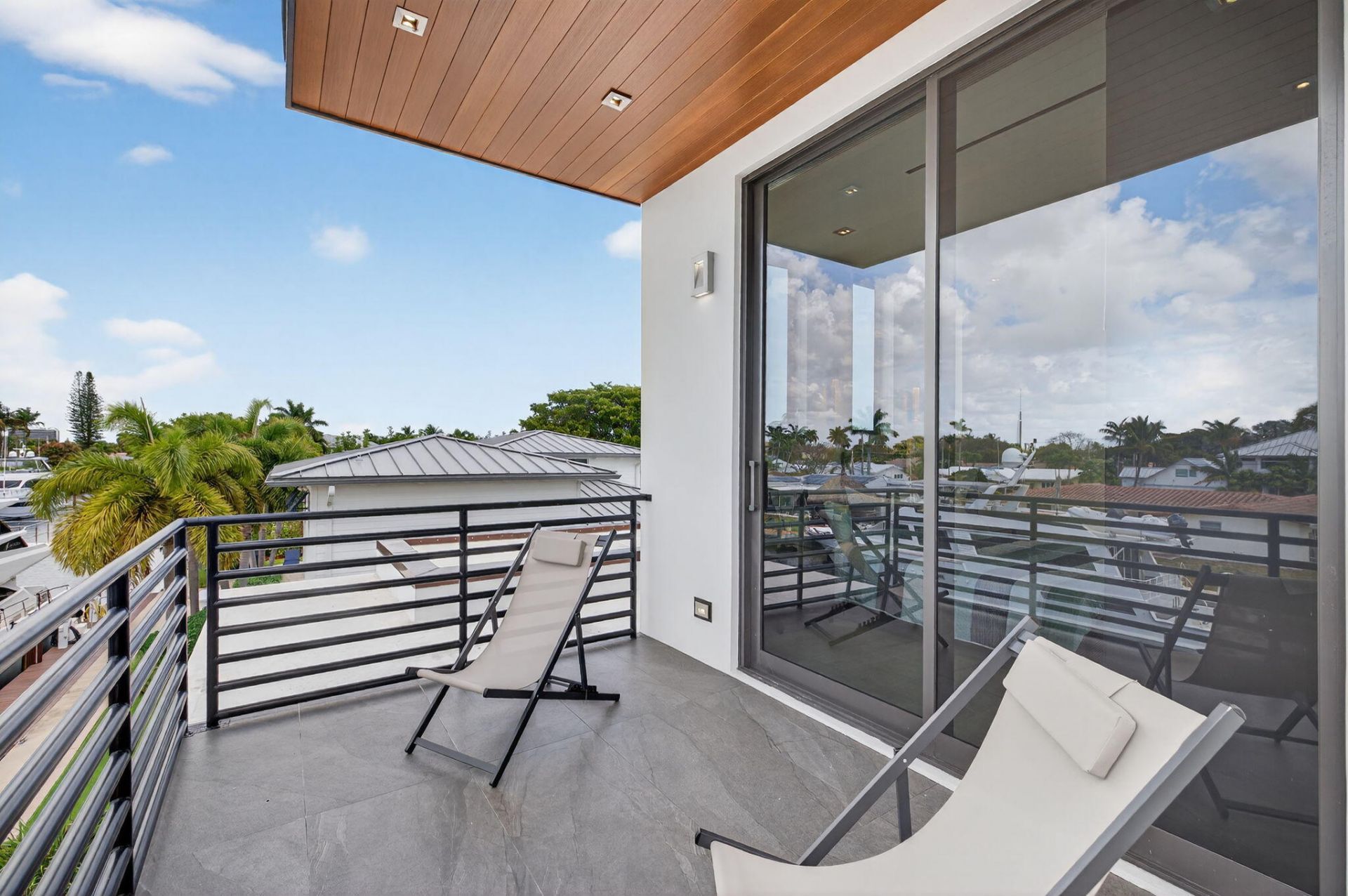 5211 NE 32nd Avenue, Fort Lauderdale, FL 33308 Photo