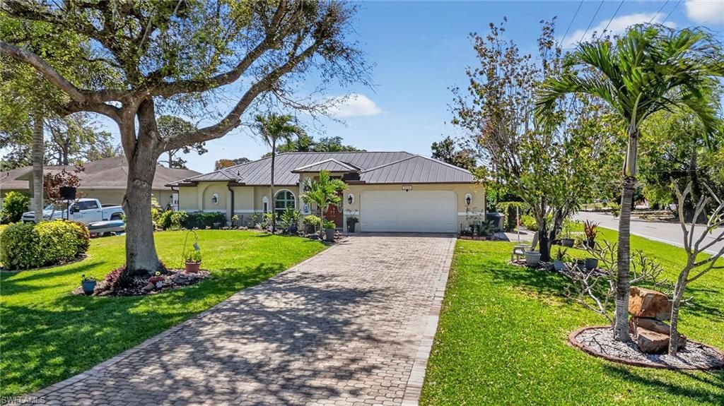 8518 Cypress Dr S, Fort Myers, FL 33967 Photo