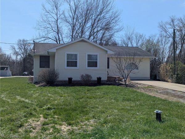 10676 Holcomb Road, Newton Falls, OH 44444