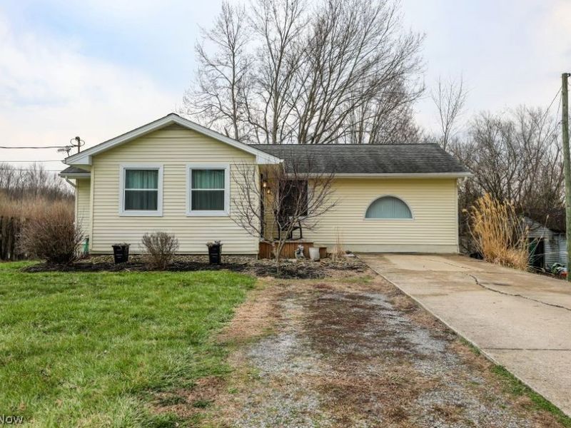 10676 Holcomb Road, Newton Falls, OH 44444 Photo 2