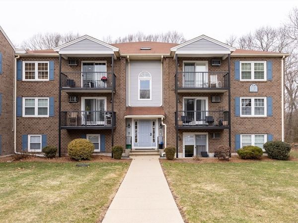 610 S Franklin St, Unit F102, Holbrook, MA 02343