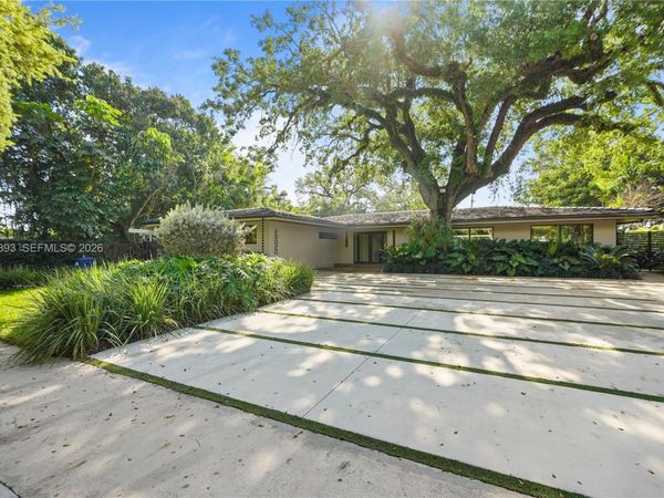 20020 NE 21st Ct , Miami, FL 33179