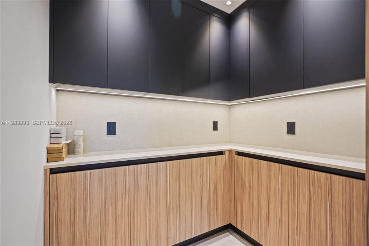 20020 NE 21st Ct , Miami, FL 33179 Photo