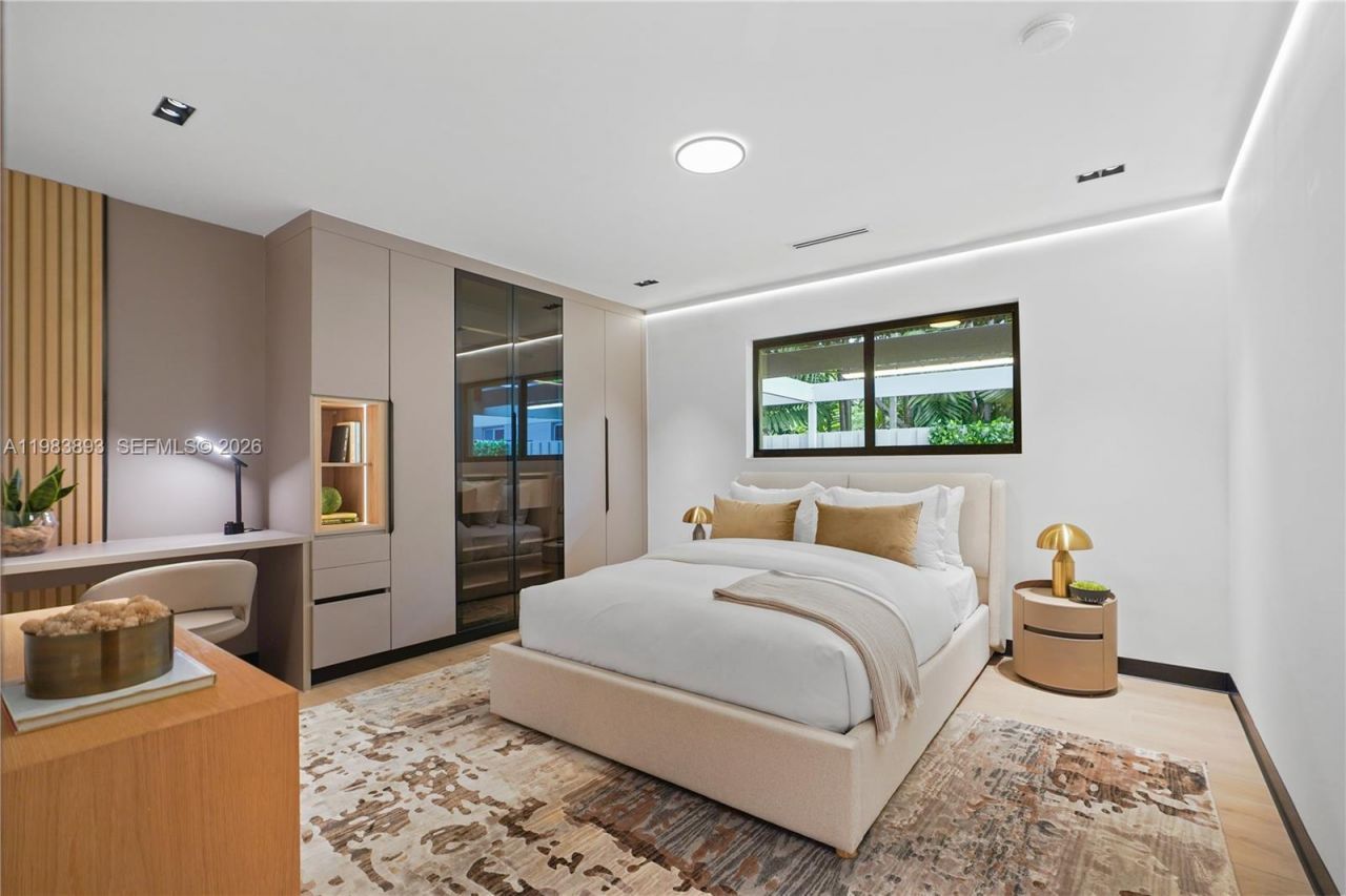 20020 NE 21st Ct , Miami, FL 33179 Photo