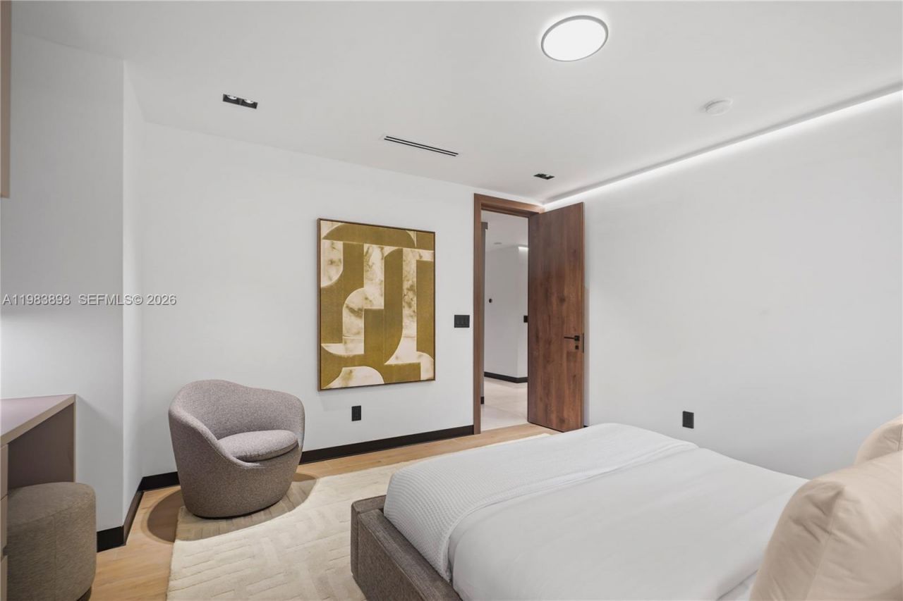 20020 NE 21st Ct , Miami, FL 33179 Photo