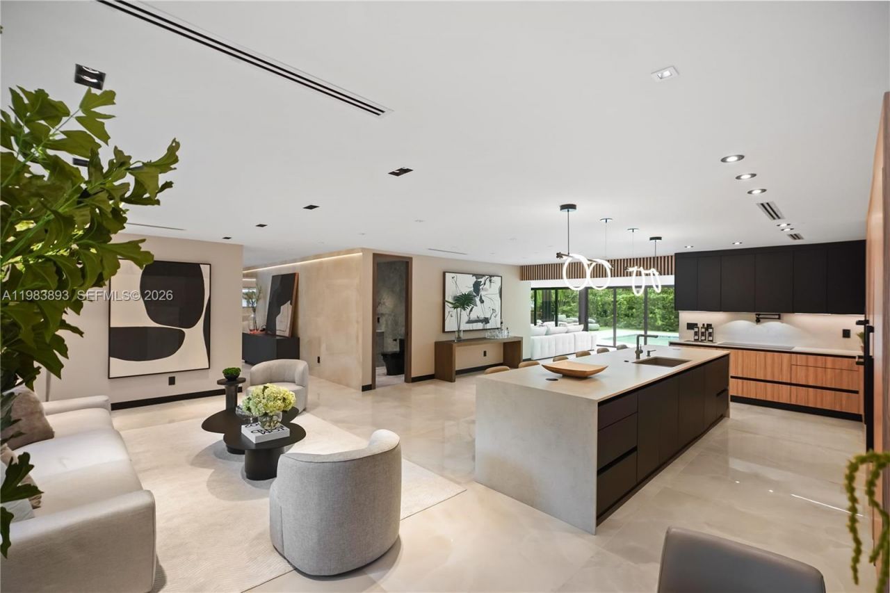 20020 NE 21st Ct , Miami, FL 33179 Photo