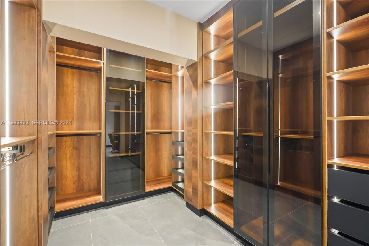 20020 NE 21st Ct , Miami, FL 33179 Photo