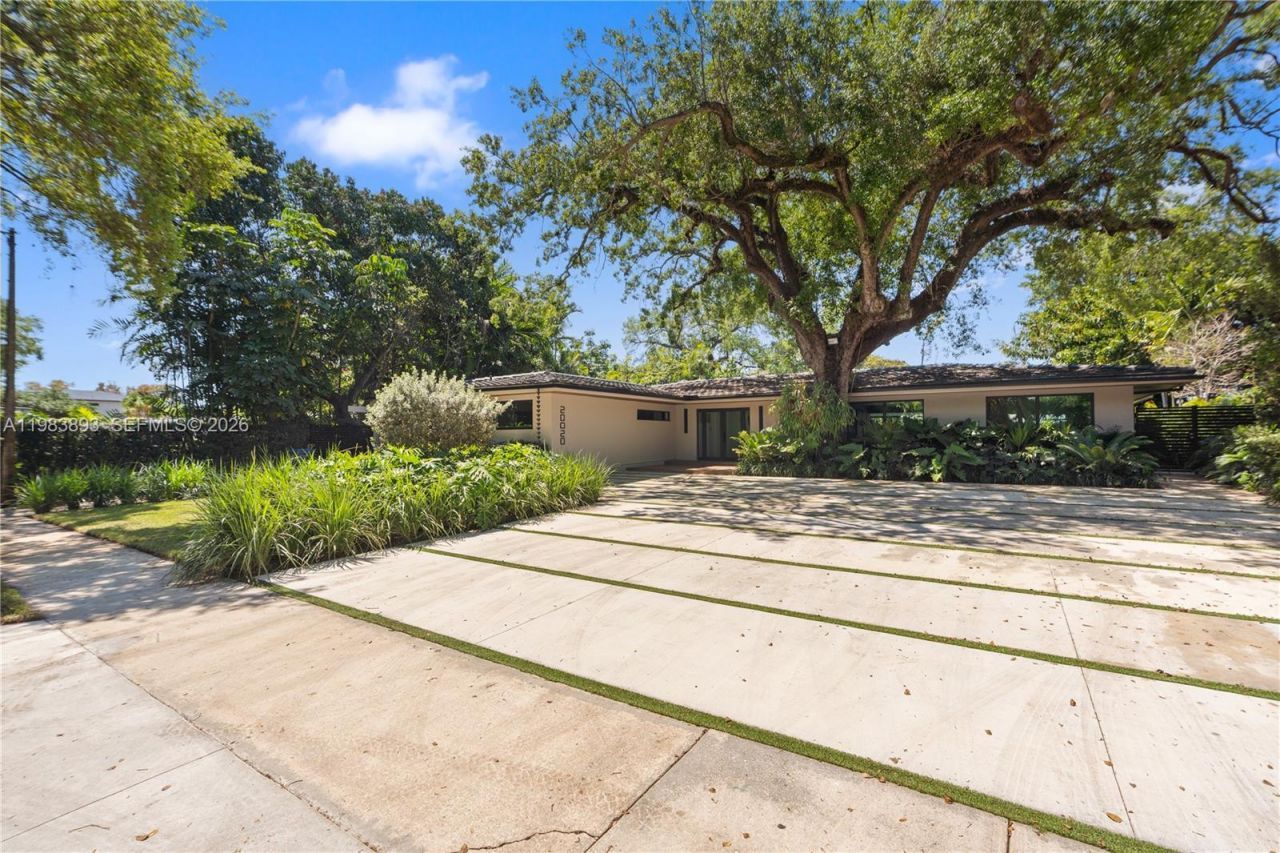 20020 NE 21st Ct , Miami, FL 33179 Photo