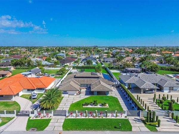 13801 SW 34th St , Miami, FL 33175