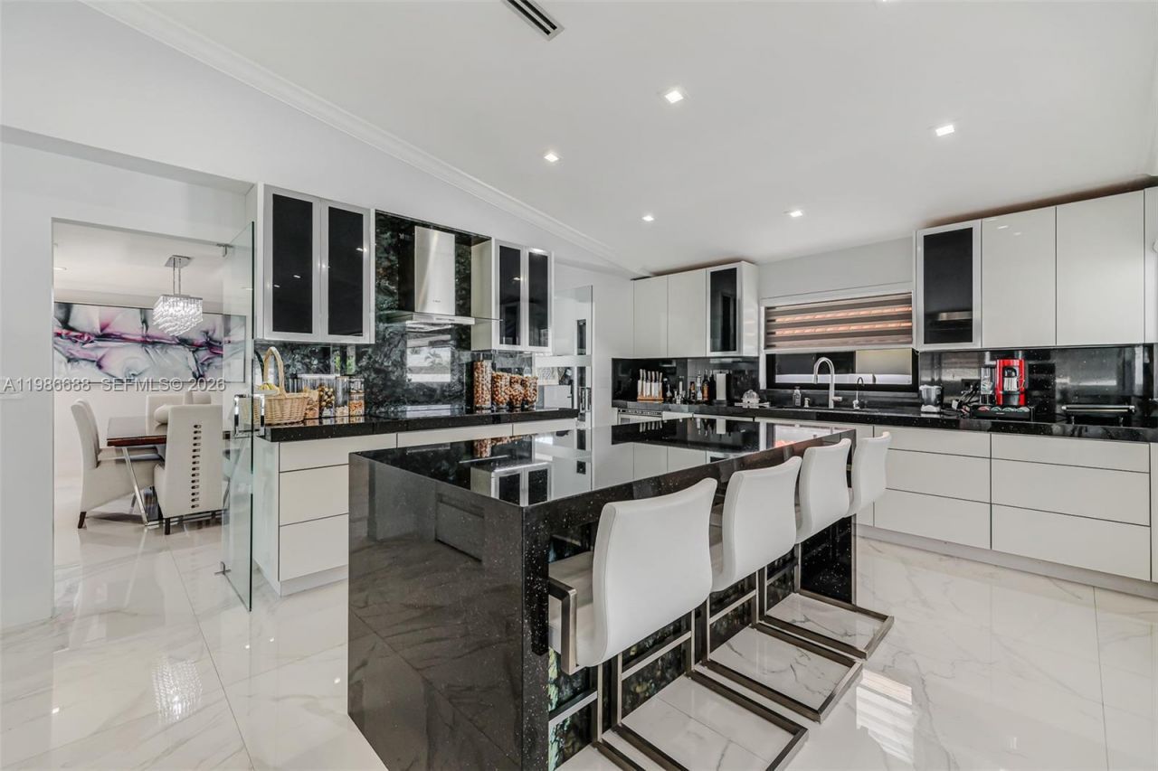 13801 SW 34th St , Miami, FL 33175 Photo