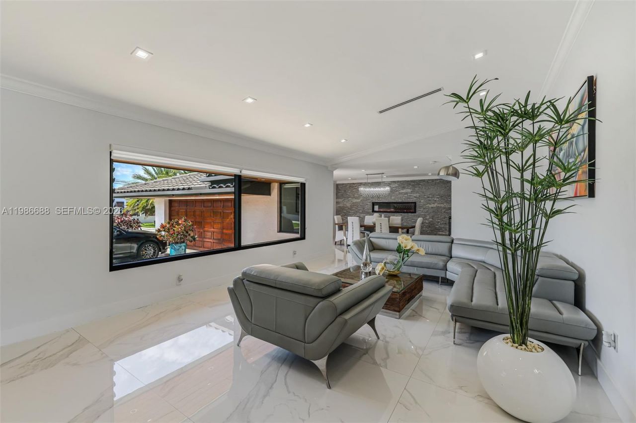 13801 SW 34th St , Miami, FL 33175 Photo