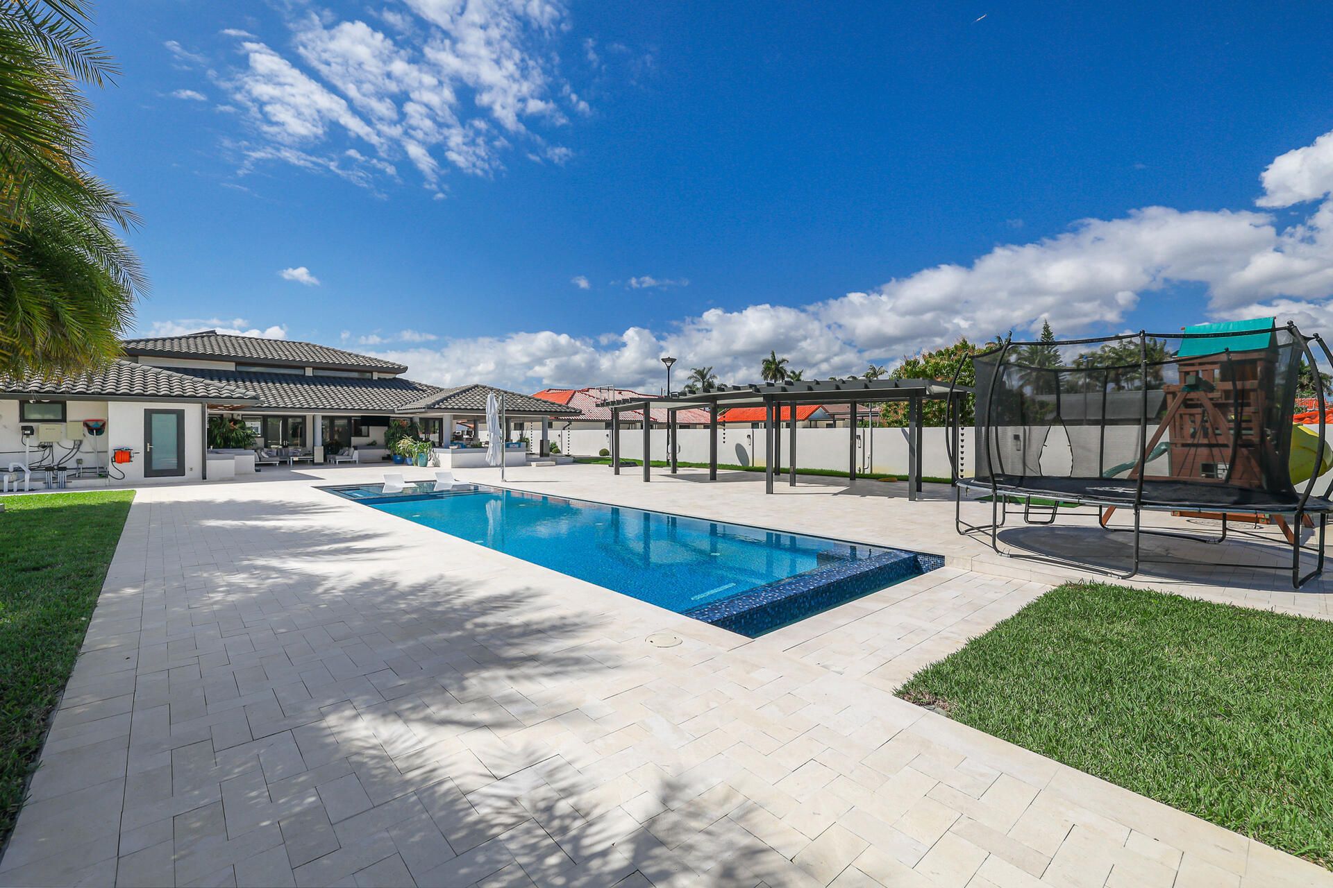 13801 SW 34th St, Miami, FL 33175 Photo