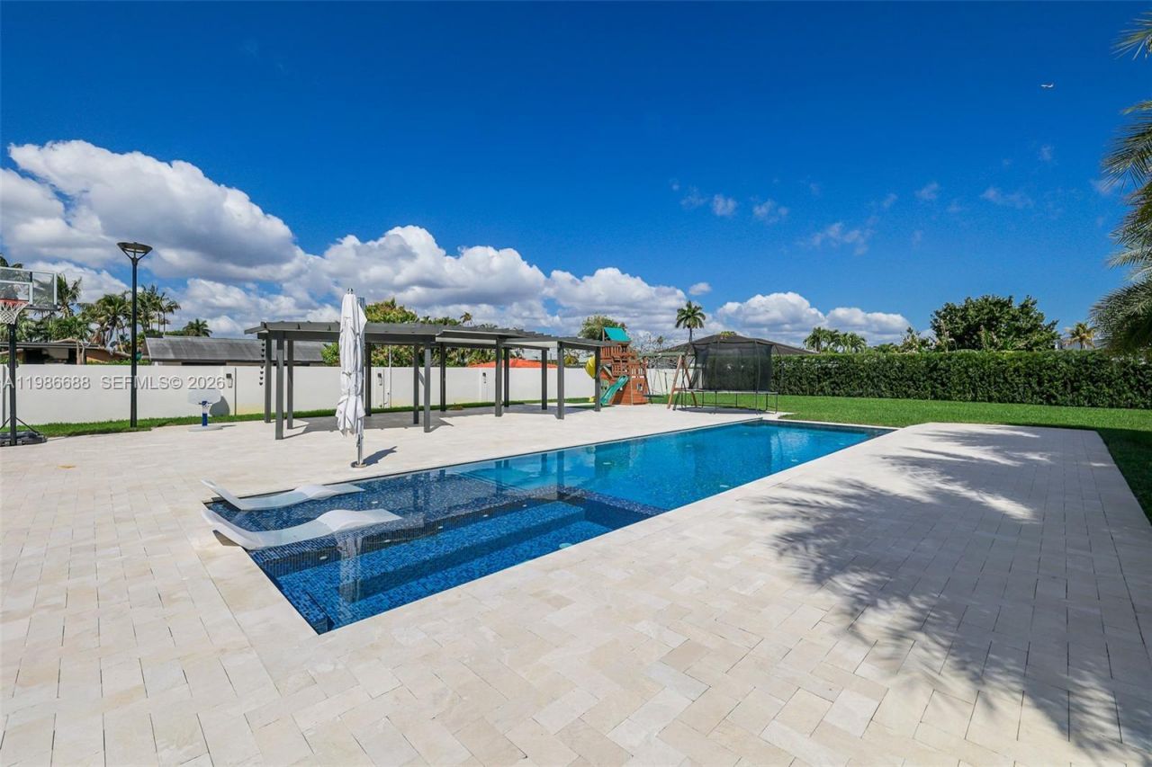 13801 SW 34th St , Miami, FL 33175 Photo