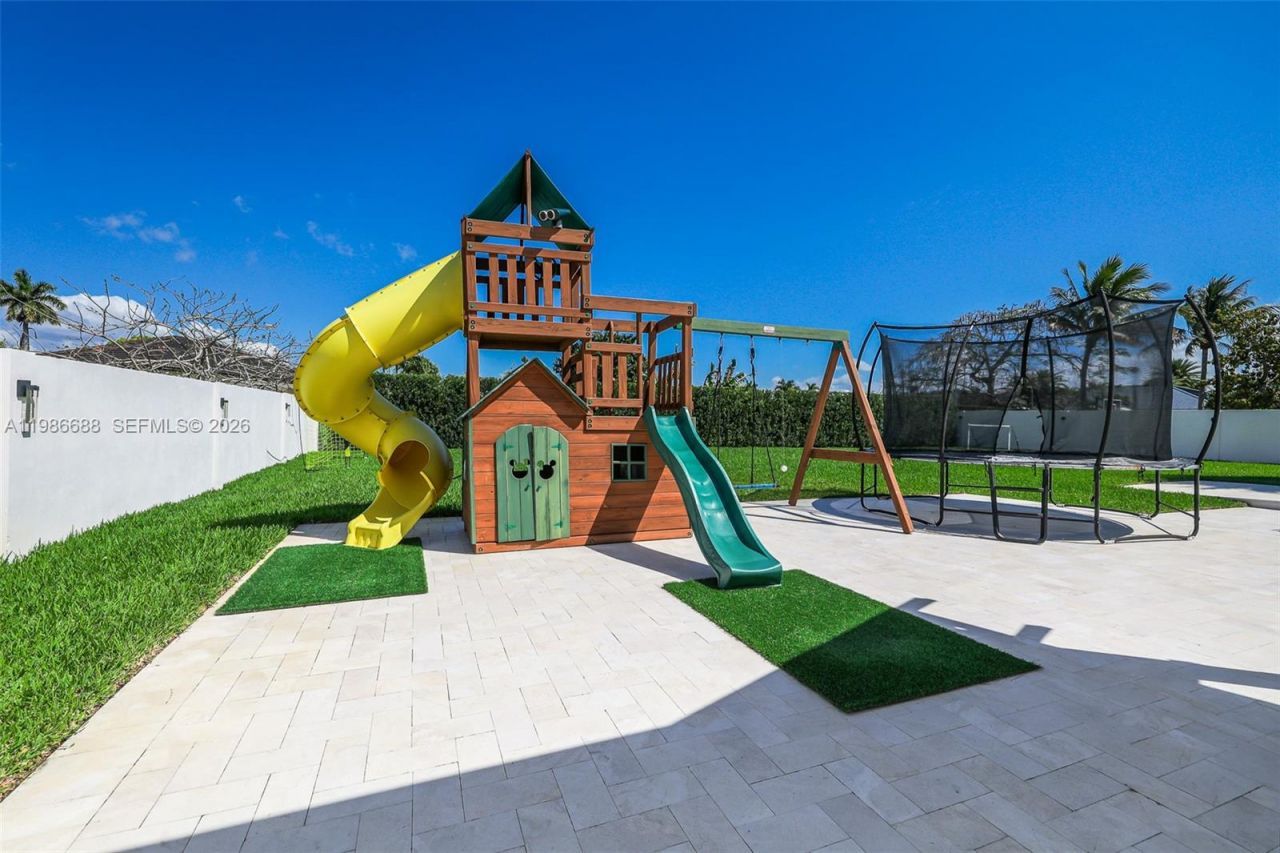 13801 SW 34th St , Miami, FL 33175 Photo