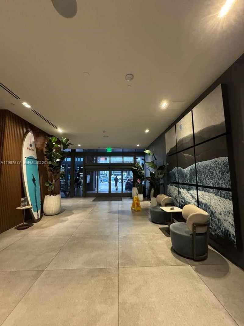 239 SW 9th St, Unit 1704, Miami, FL 33130 Photo