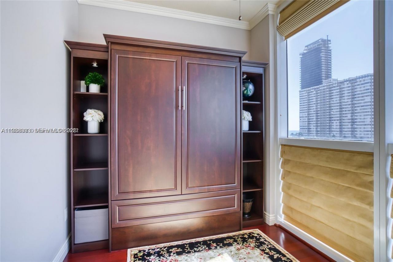 1945 S Ocean Dr , Unit 604, Hallandale Beach, FL 33009 Photo