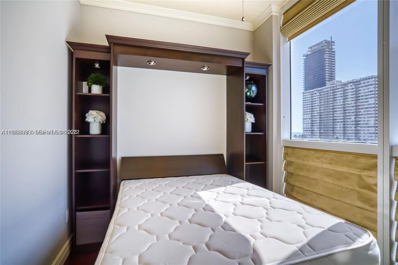 1945 S Ocean Dr , Unit 604, Hallandale Beach, FL 33009 Photo