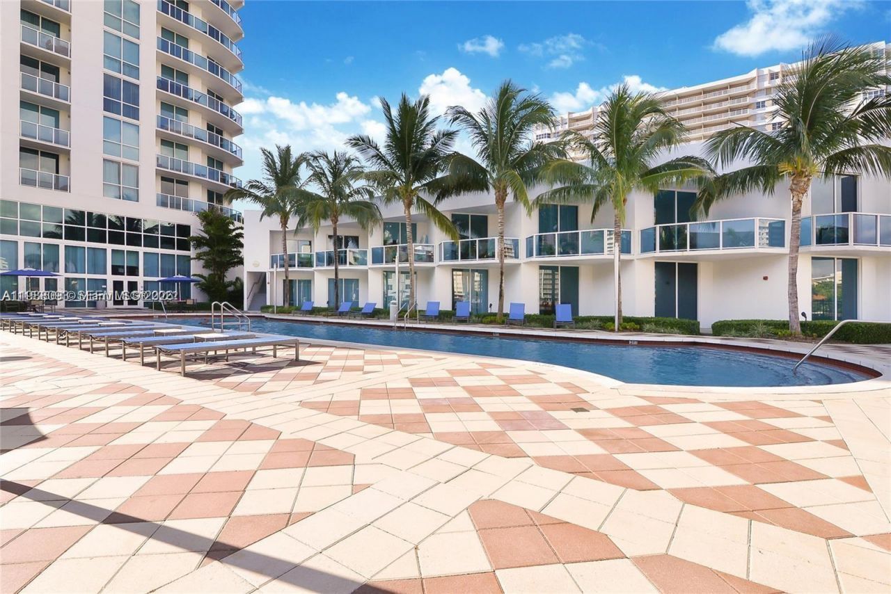 1945 S Ocean Dr , Unit 604, Hallandale Beach, FL 33009 Photo