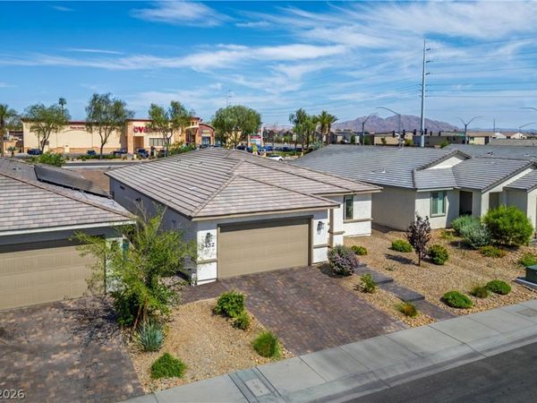 6432 Linden Street , North Las Vegas, NV 89086