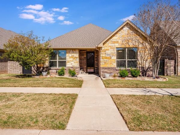 3414 Fountain Way , Granbury, TX 76049