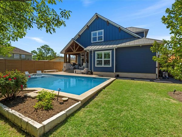 2004 Alegria RD, Austin, TX 78757