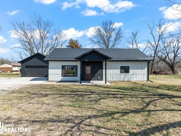 601 S Railroad Street, Bloomfield, IA 52537
