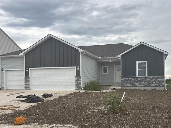17819 Green Road, Gardner, KS 66030