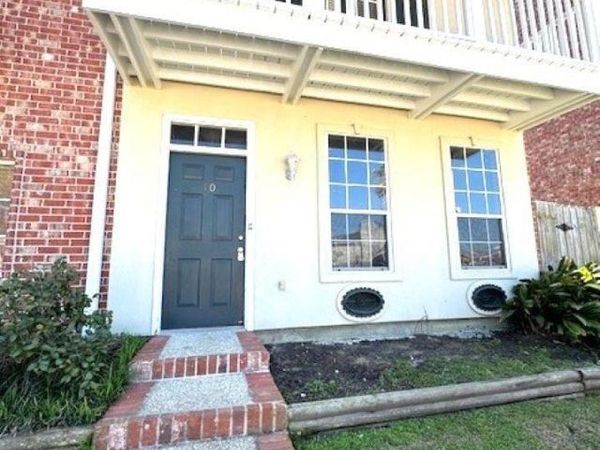 151 Aspen Square, Unit #B-10, Denham Springs, LA 70726