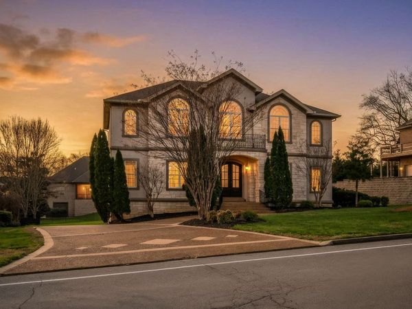 528 Ridgecrest Ln, Lebanon, TN 37087