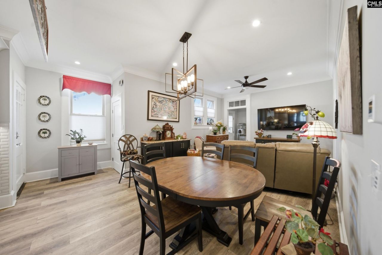 2804 Wilmot Avenue Photo 4