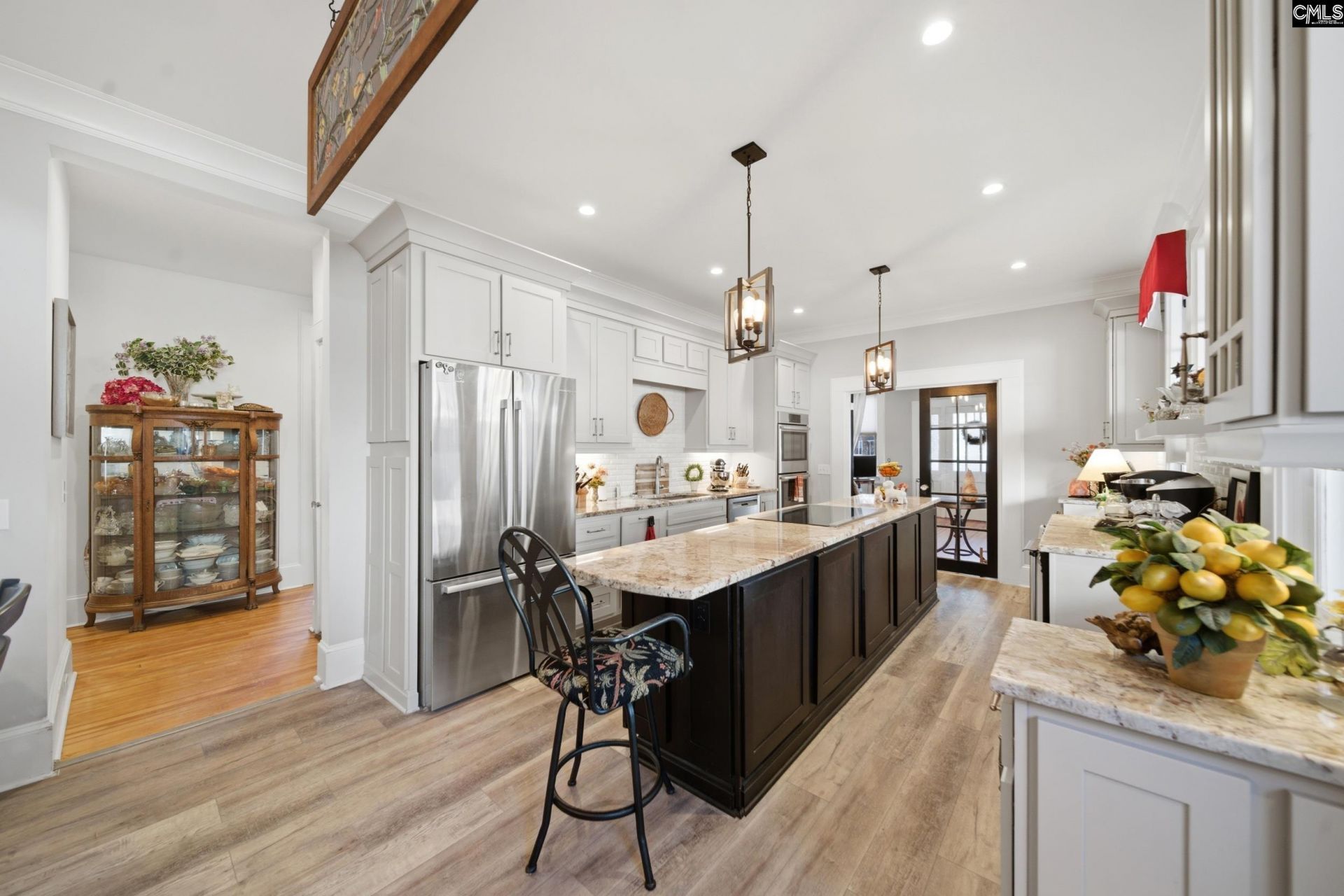 2804 Wilmot Avenue Photo 6