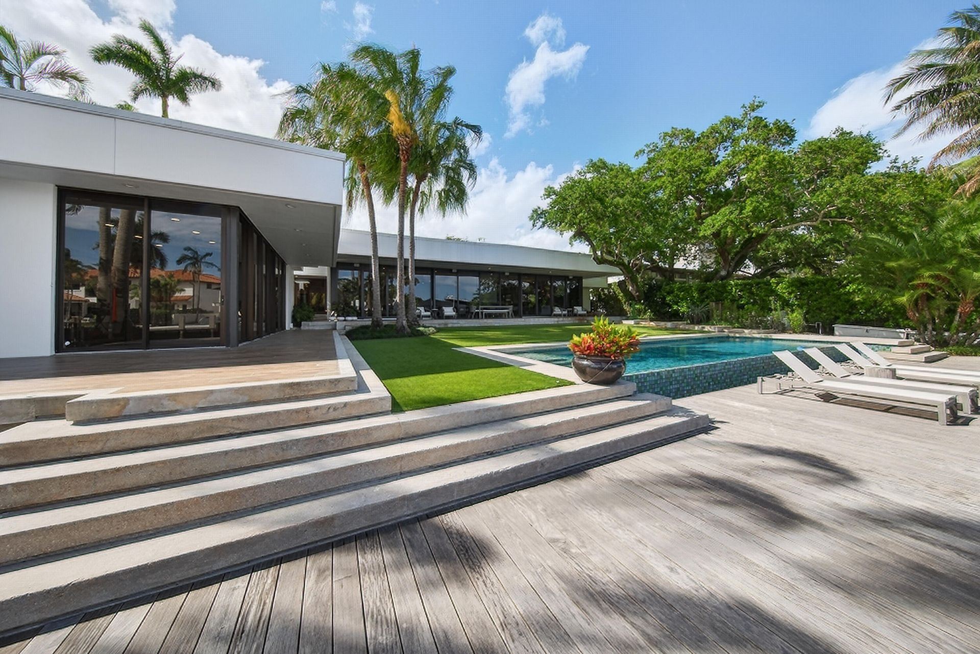 420 SE 17th Avenue, Fort Lauderdale, FL 33301 Photo