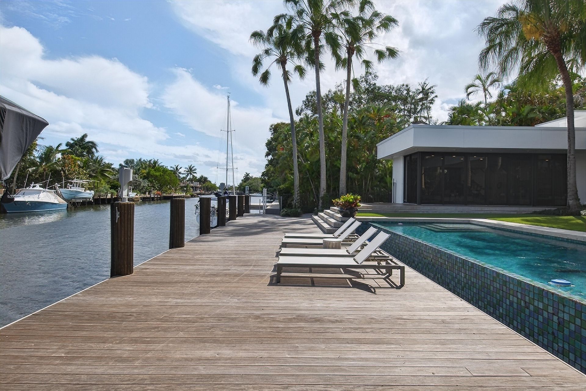 420 SE 17th Avenue, Fort Lauderdale, FL 33301 Photo