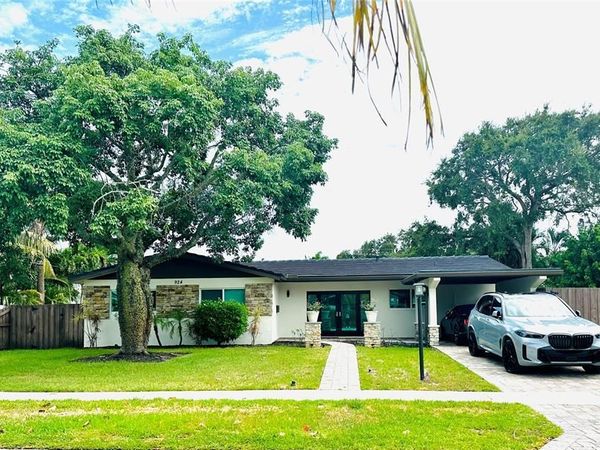 924 SW 11th Street, Boca Raton, FL 33486