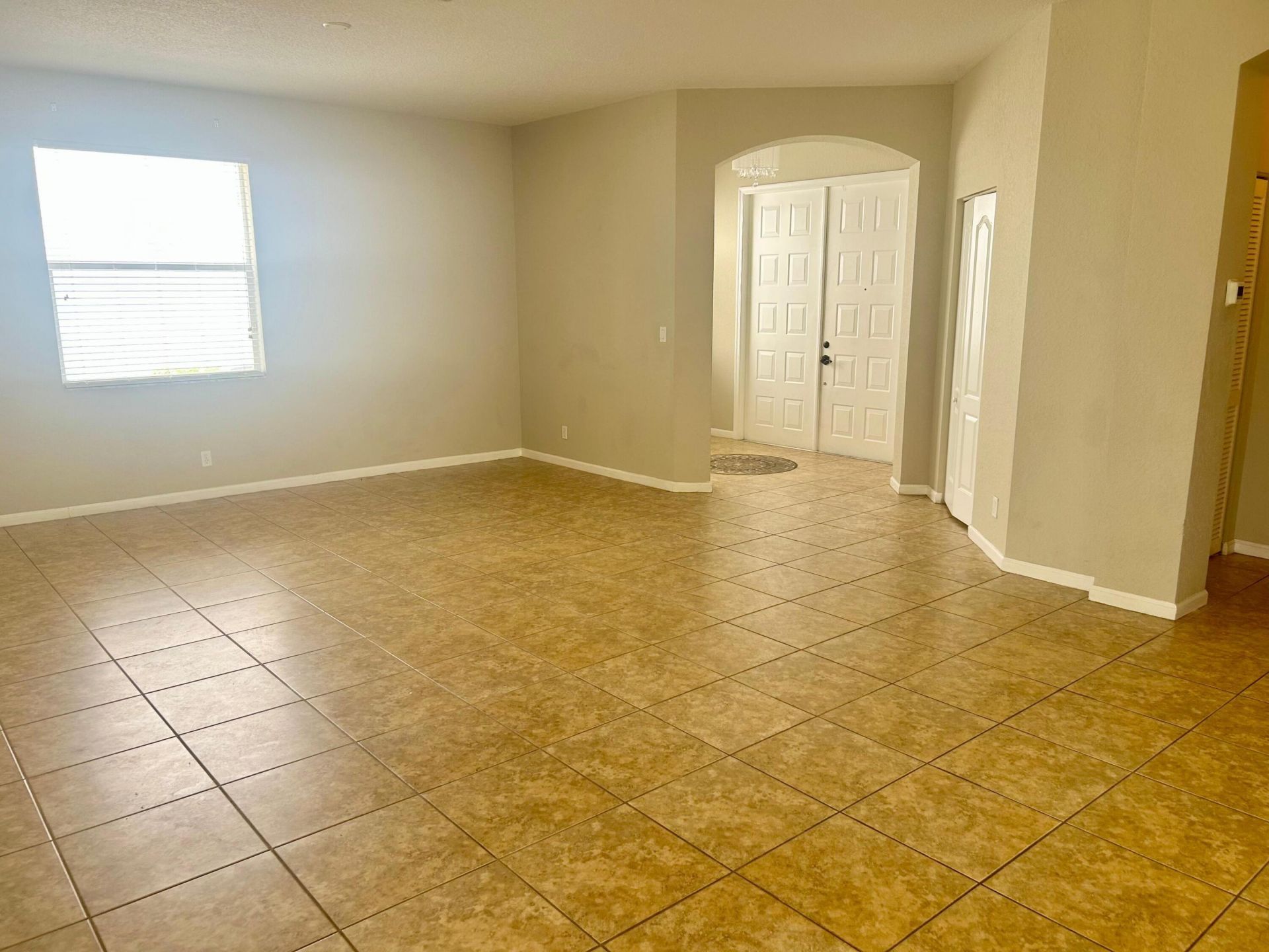 317 Berenger Walk, Royal Palm Beach, FL 33414 Photo