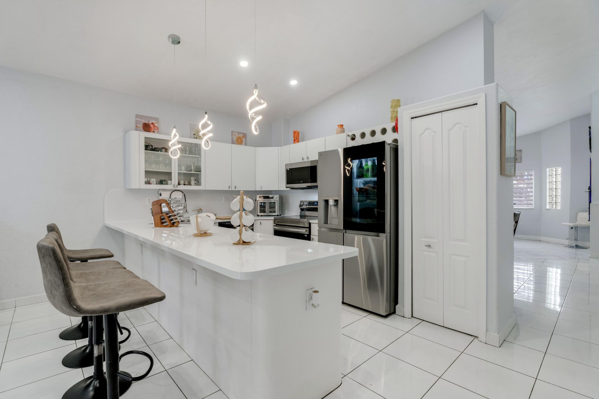 8771 NW 141st Terrace, Miami Lakes, FL 33018 Photo