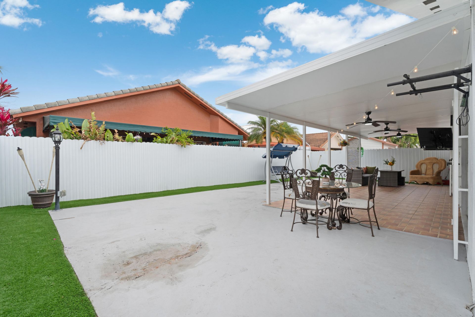 8771 NW 141st Terrace, Miami Lakes, FL 33018 Photo