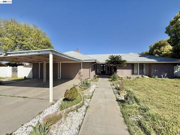 6928 E Lane Ave, Fresno, CA 93727