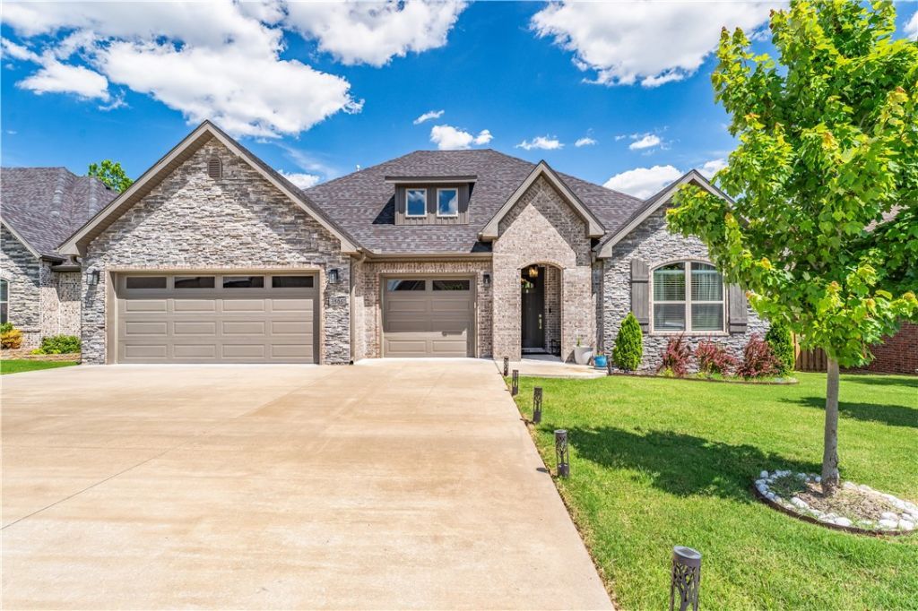 3505 SW Carter Road, Bentonville, AR 72713 Main Photo