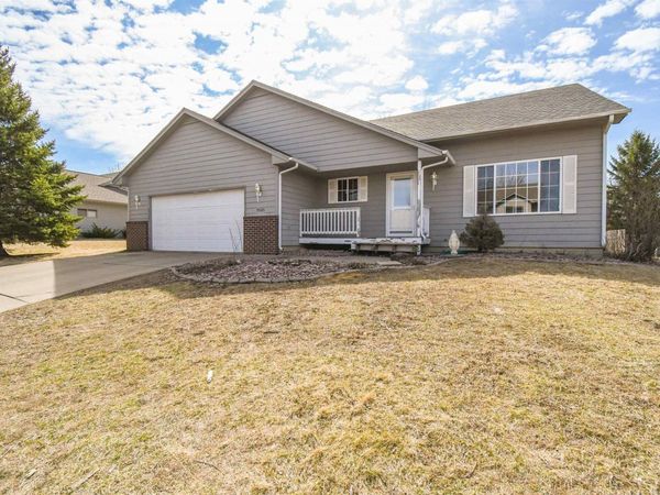 3505 W Trinity Pl, Sioux Falls, SD 57108