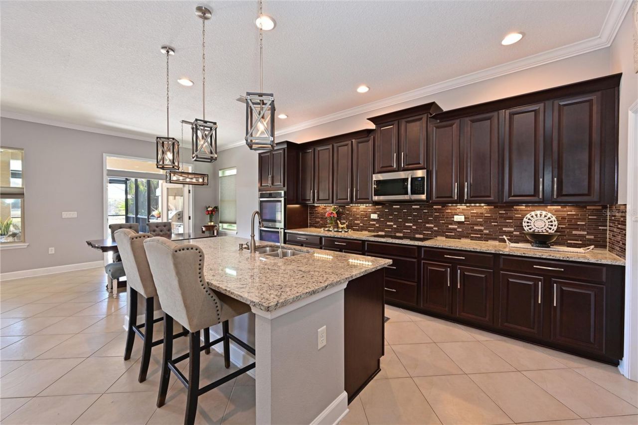 11608 8th Terrace Ne, Bradenton, FL 34212 Photo